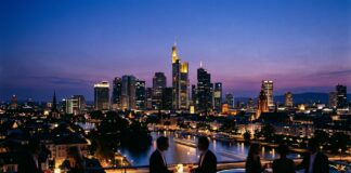 Frankfurt VIP Escort: Luxury Companionship Guide